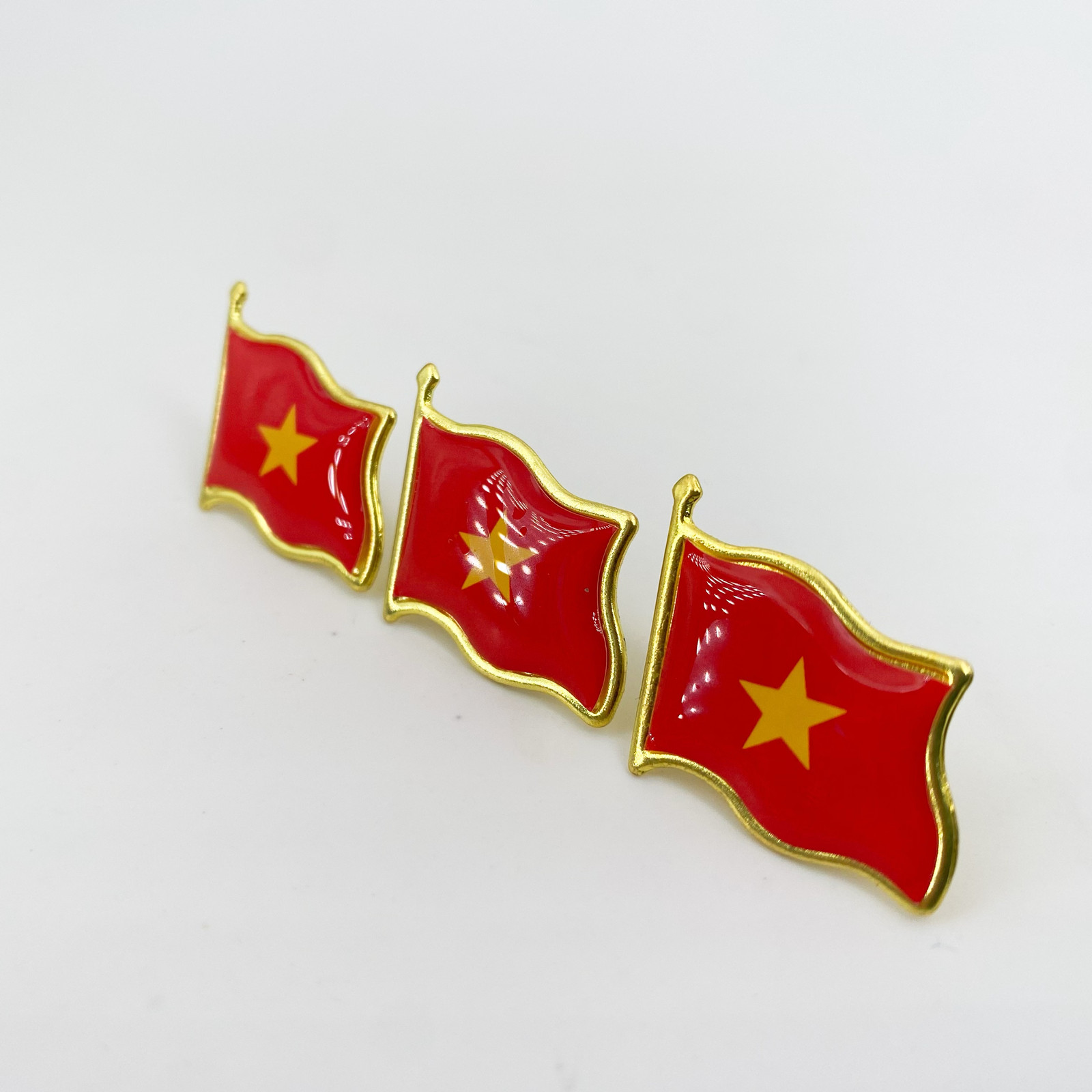 Épingles de revers drapeau du  - Women Bags Vietnam avis et prix